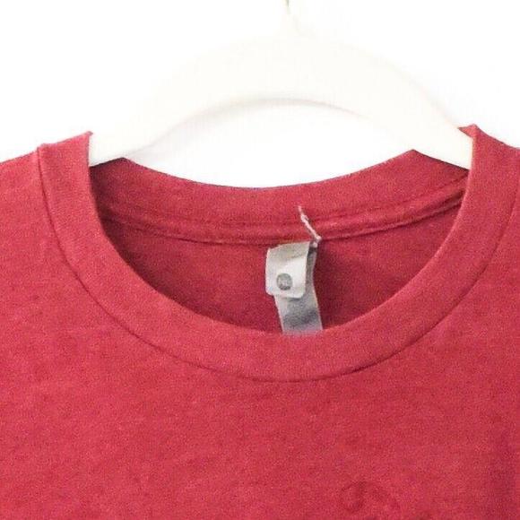 Next Level Mens Red T-Shirt Casual Crew Graphic DESHLER STRONG Short Sleeve M - Picture 2 of 5